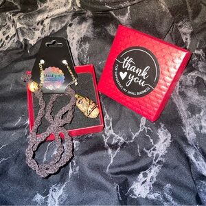 Handcrafted wire wrapped rock Pendant hemp Necklace and stud chain earrings